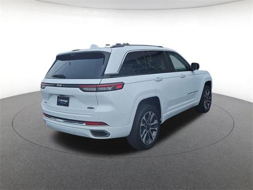 2022 Jeep Grand Cherokee Overland
