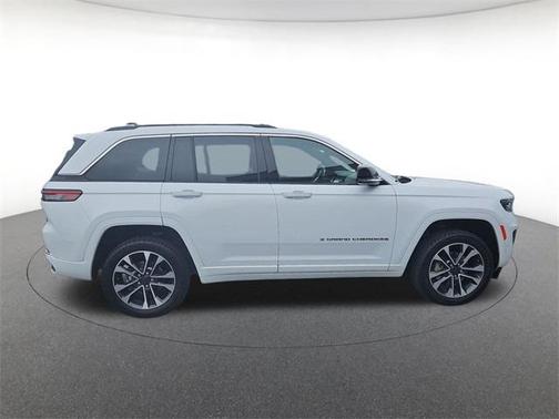 2022 Jeep Grand Cherokee Overland
