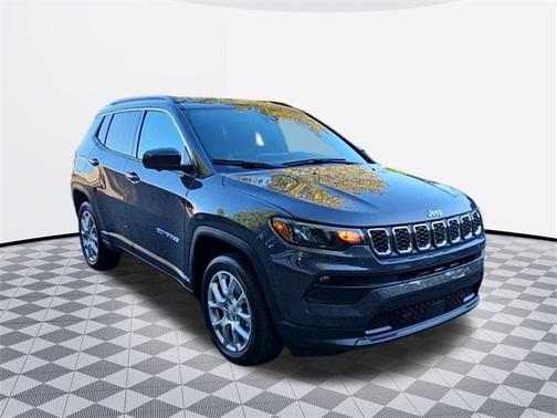 2024 Jeep Compass Latitude Lux