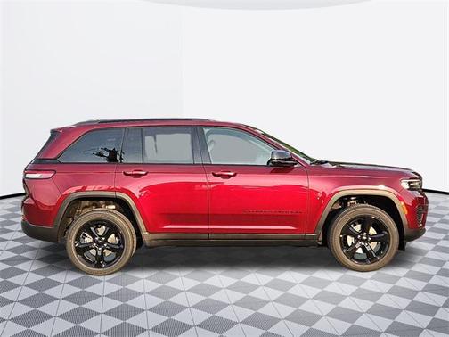 2025 Jeep Grand Cherokee Altitude