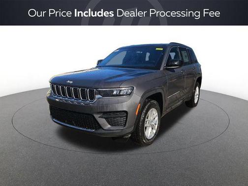 Baltic Gray Metallic Clearcoat 2026 Jeep Grand Cherokee Altitude