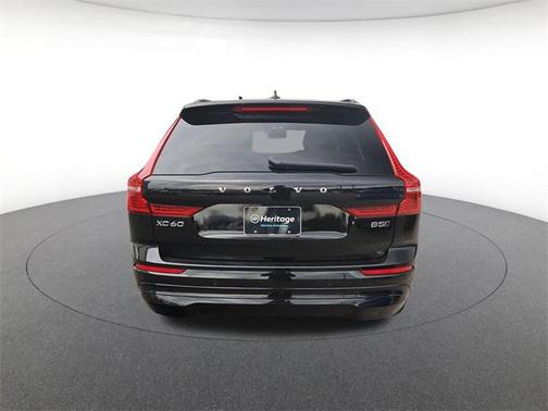 2022 Volvo XC60 B5 Momentum