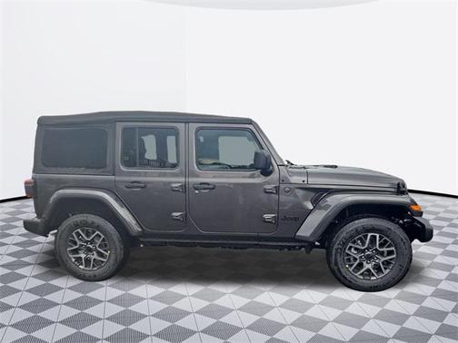 2025 Jeep Wrangler 4-Door Sahara 4x4