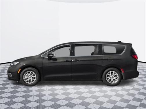 2025 Chrysler Pacifica L