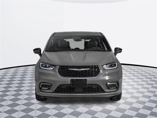 2025 Chrysler Pacifica L