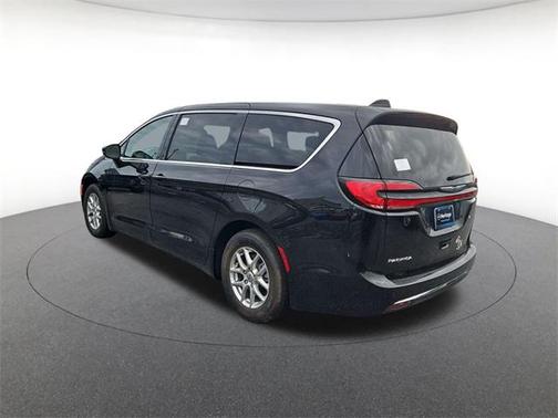 2025 Chrysler Pacifica L