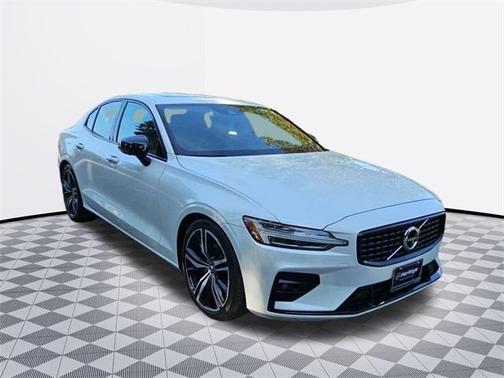 2021 Volvo S60 T5 R-Design