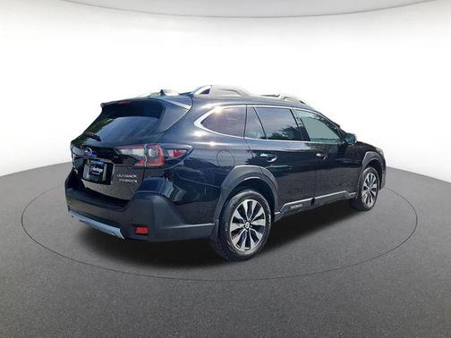 Crystal Black Silica 2023 Subaru Outback Touring XT