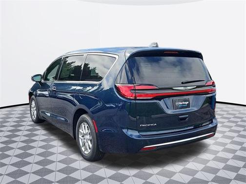 2025 Chrysler Pacifica L