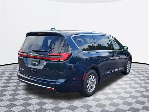 2025 Chrysler Pacifica L