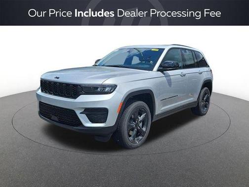 Silver Zynith 2025 Jeep Grand Cherokee Altitude