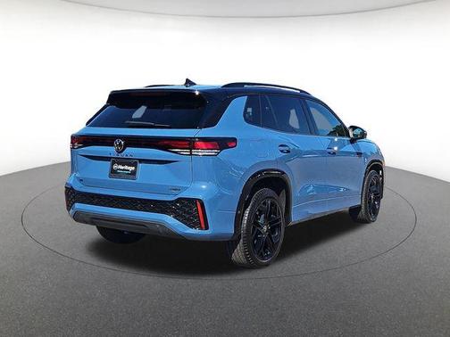 Monterey Blue Pearl w/Deep Black Roof 2025 Volkswagen Tiguan 2.0T SE R-Line Black 4MOTION