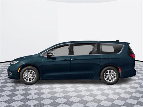 2025 Chrysler Pacifica L