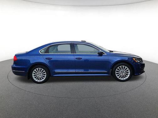 Reef Blue Metallic 2016 Volkswagen Passat 1.8T SE