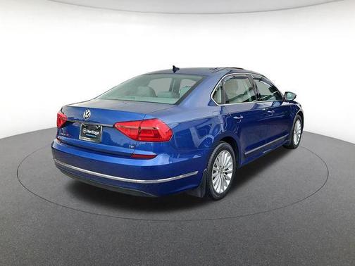 Reef Blue Metallic 2016 Volkswagen Passat 1.8T SE