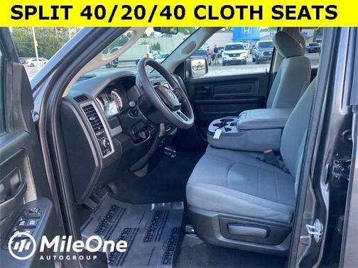 Photo 2 of 24 of 2019 RAM 1500 Classic Express