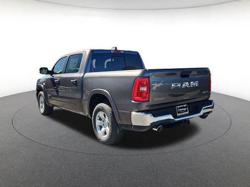 Granite Crystal Metallic Clearcoat 2026 RAM 1500 Big Horn/Lone Star