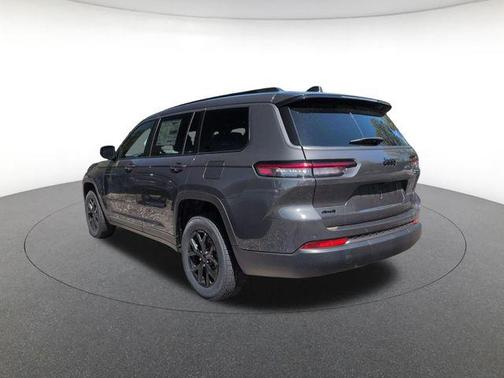 Baltic Gray Metallic Clearcoat 2026 Jeep Grand Cherokee L Altitude