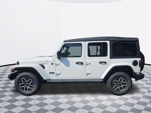 2025 Jeep Wrangler 4-Door Sahara 4x4