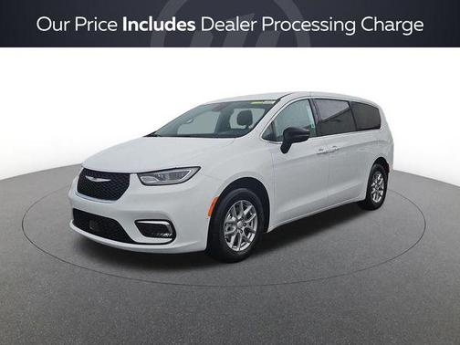 Bright White Clearcoat 2026 Chrysler Pacifica L
