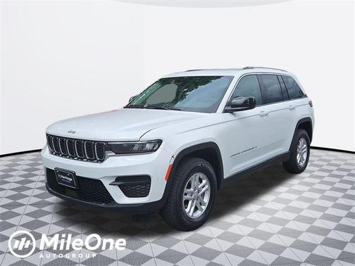 2023 Jeep Grand Cherokee Laredo