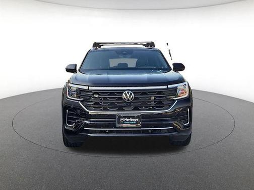 Deep Black 2024 Volkswagen Atlas Cross Sport 2.0T SEL Premium