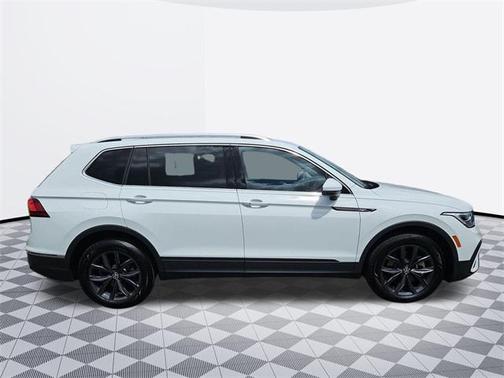 2024 Volkswagen Tiguan 2.0T SE 4MOTION