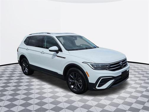 2024 Volkswagen Tiguan 2.0T SE 4MOTION