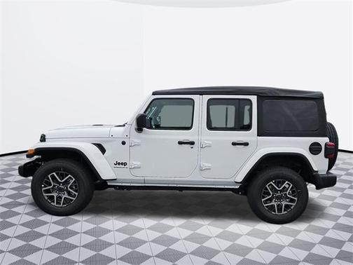 2025 Jeep Wrangler 4-Door Sahara 4x4