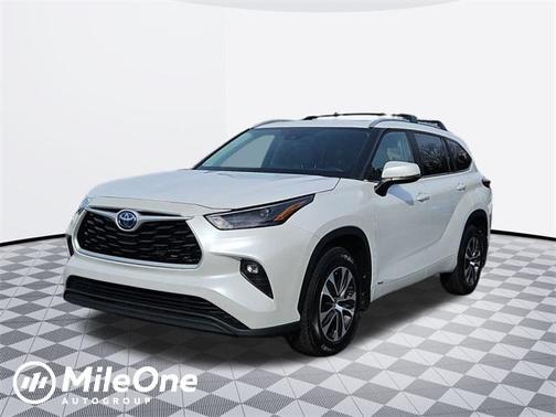 2023 Toyota Highlander Hybrid XLE