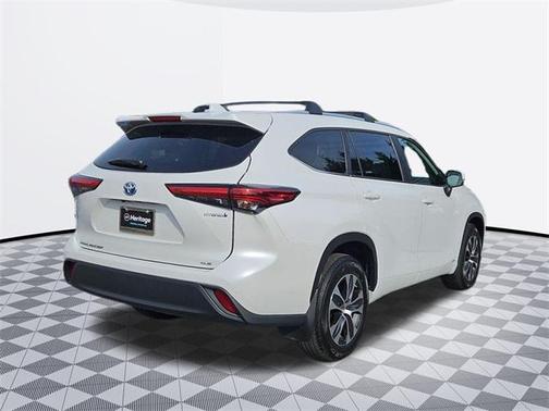 2023 Toyota Highlander Hybrid XLE