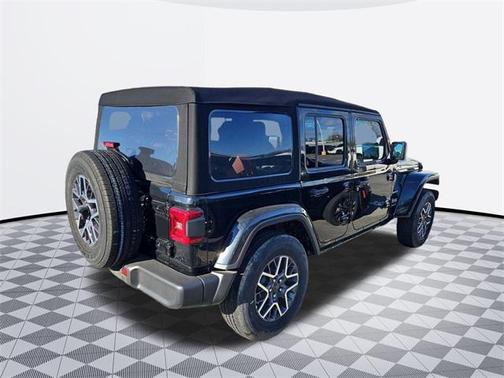 2024 Jeep Wrangler 4-Door Sahara 4x4