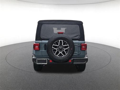 2024 Jeep Wrangler 4-Door Sahara 4x4