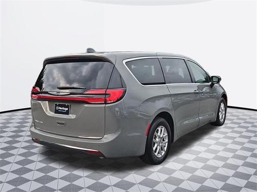 2025 Chrysler Pacifica L