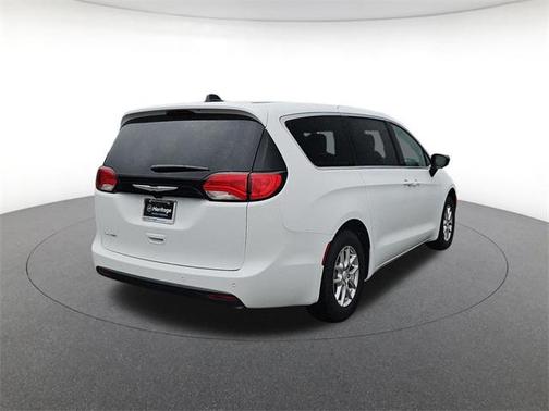 2026 Chrysler Voyager LX