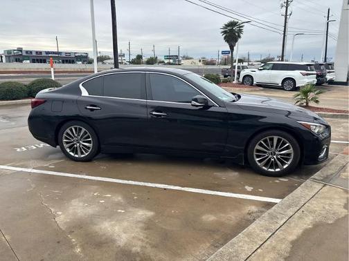 2023 INFINITI Q50 LUXE