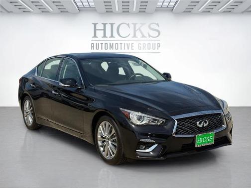 2023 INFINITI Q50 LUXE