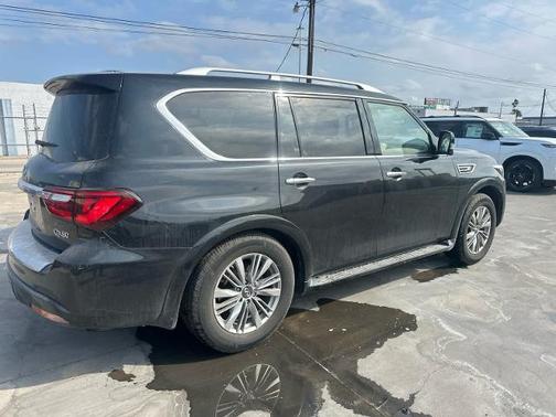2021 INFINITI QX80 LUXE