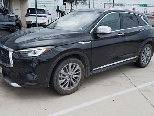 2023 INFINITI QX50 LUXE