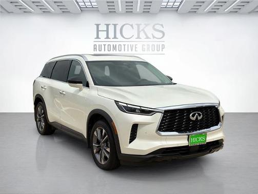 Majestic White 2024 INFINITI QX60 LUXE