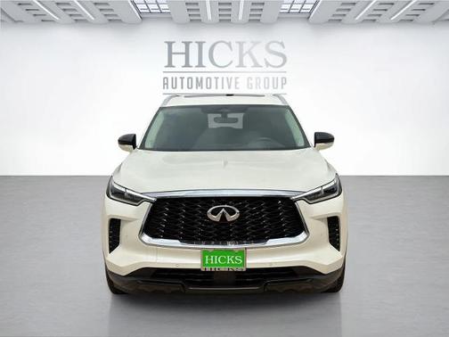Majestic White 2024 INFINITI QX60 LUXE