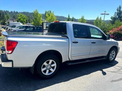2014 Nissan Titan SV