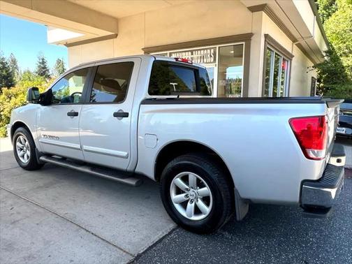 2014 Nissan Titan SV