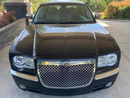 Brilliant Black Crystal Pearlcoat 2007 Chrysler 300C Base