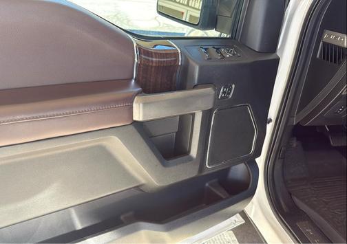 2016 Ford F-150 Platinum