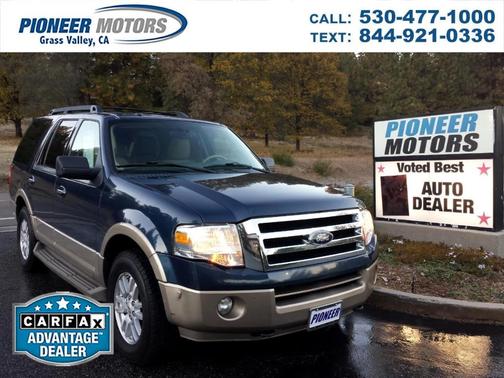 Photo 1 of 2 of 2013 Ford Expedition XLT