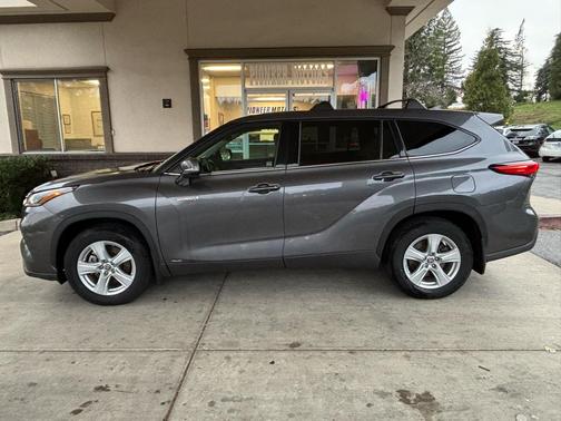 2021 Toyota Highlander Hybrid LE