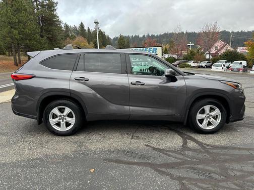 2021 Toyota Highlander Hybrid LE