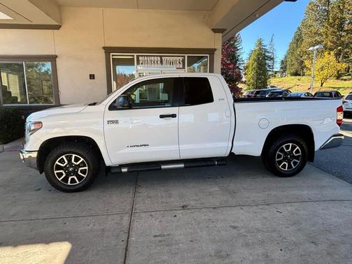 2018 Toyota Tundra SR5