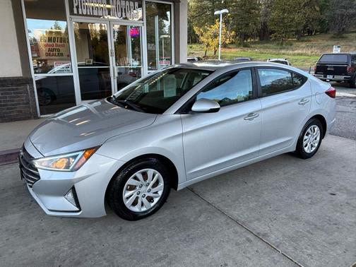 2019 Hyundai ELANTRA SE